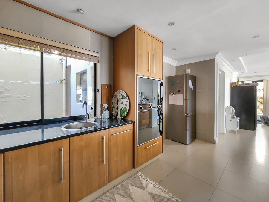 To Let 4 Bedroom Property for Rent in Camps Bay Western Cape